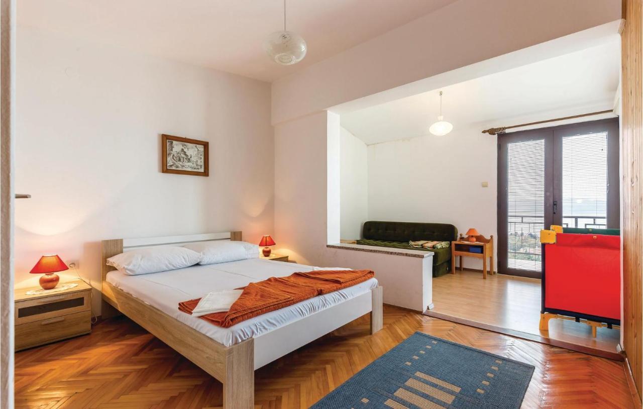 Cozy Apartment In Novi Vinodolski With Kitchen المظهر الخارجي الصورة
