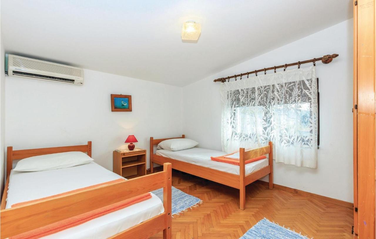 Cozy Apartment In Novi Vinodolski With Kitchen المظهر الخارجي الصورة