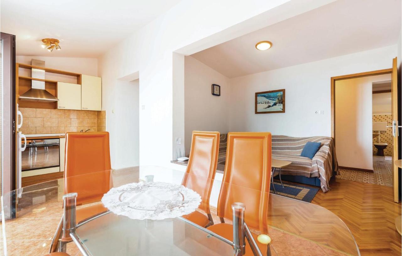 Cozy Apartment In Novi Vinodolski With Kitchen المظهر الخارجي الصورة