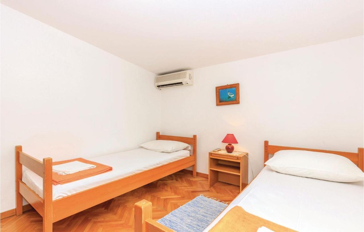 Cozy Apartment In Novi Vinodolski With Kitchen المظهر الخارجي الصورة