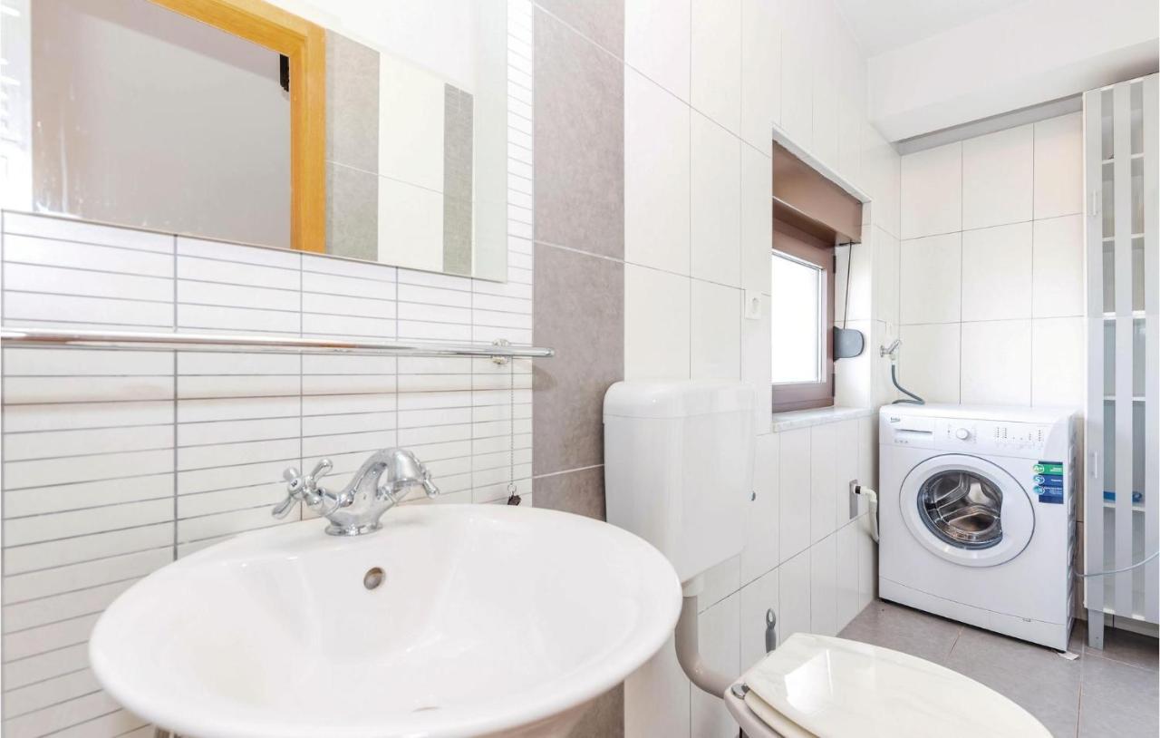 Cozy Apartment In Novi Vinodolski With Kitchen المظهر الخارجي الصورة
