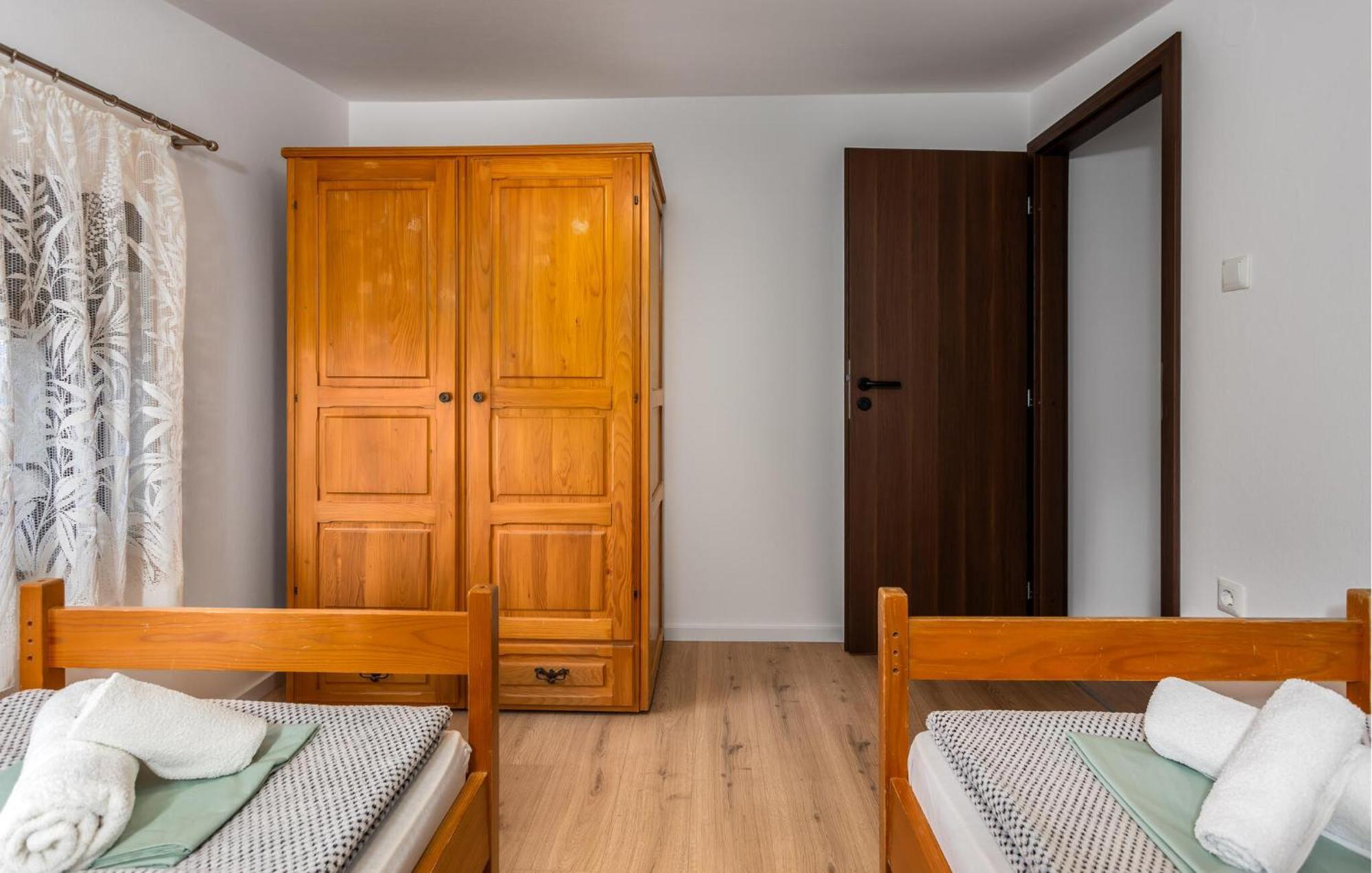 Cozy Apartment In Novi Vinodolski With Kitchen المظهر الخارجي الصورة