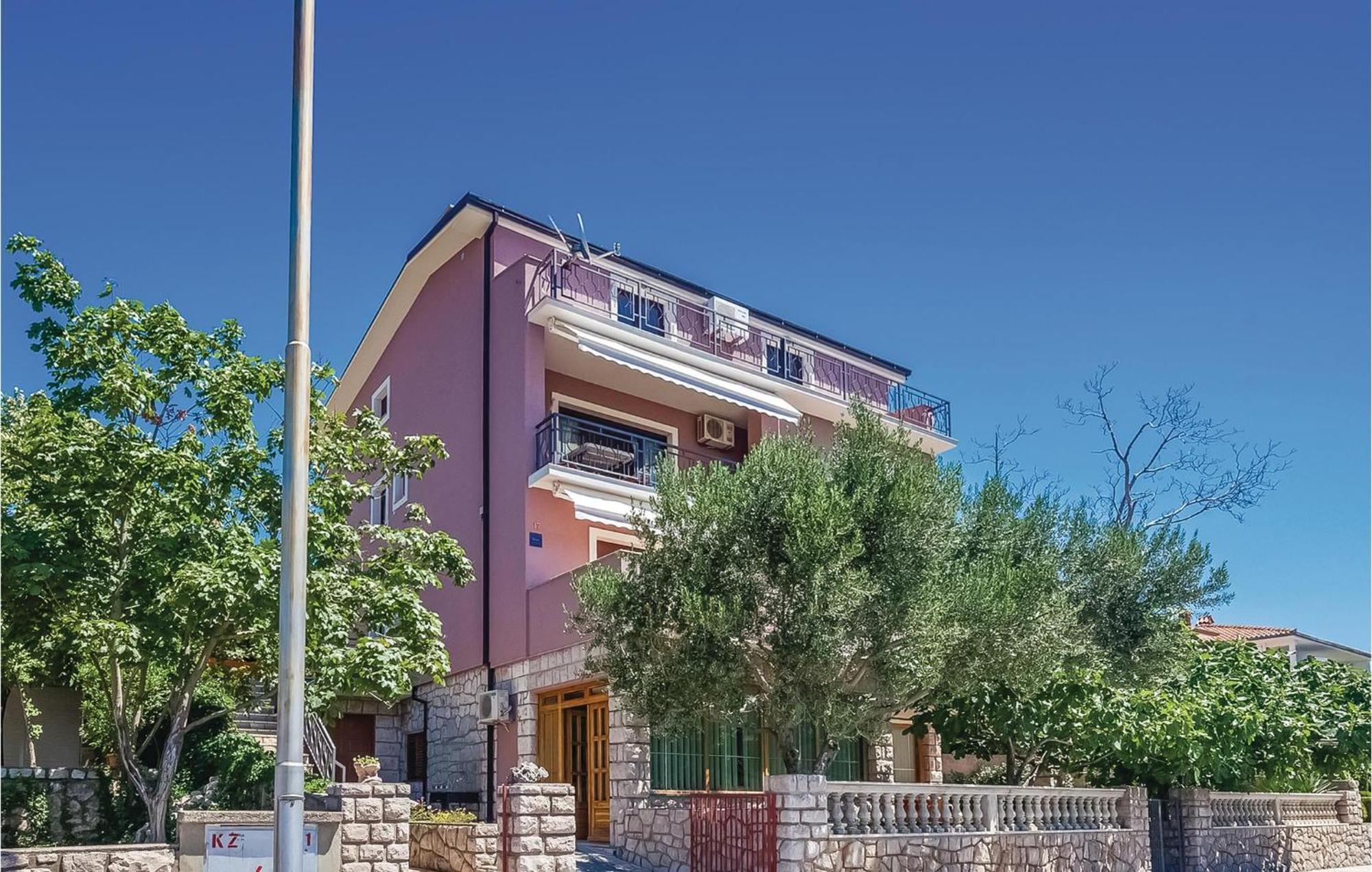 Cozy Apartment In Novi Vinodolski With Kitchen المظهر الخارجي الصورة